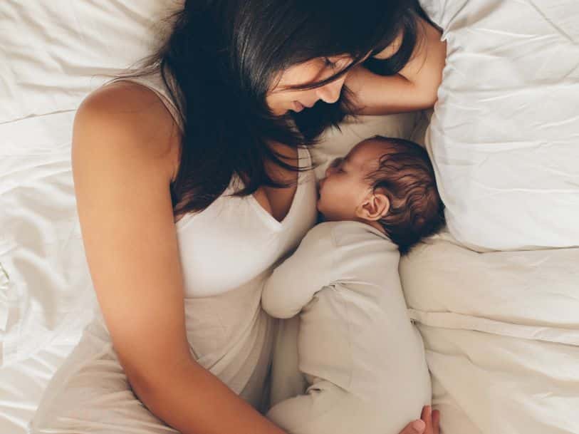 Photo maman et bébé pour illustrer les prestations en périnatalité